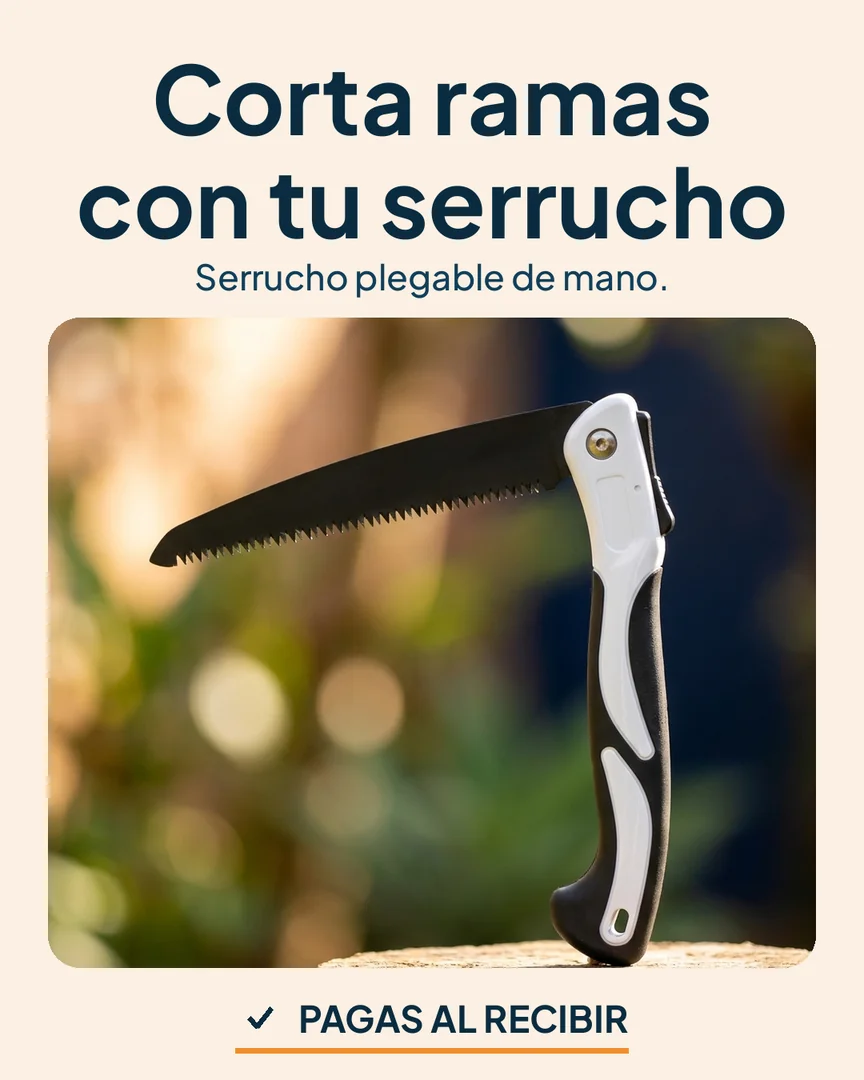 Serrucho plegable de mano: Serrucho plegable sobre un tronco en un patio soleado